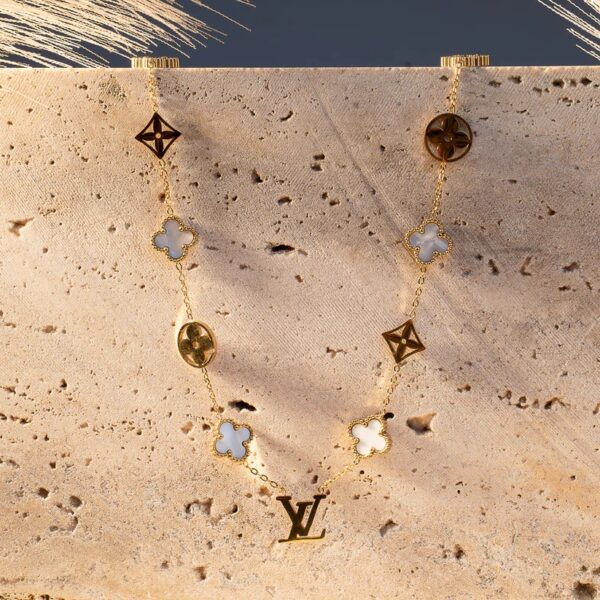 Cadena LV Trebol Mujer Oro Laminado 18k