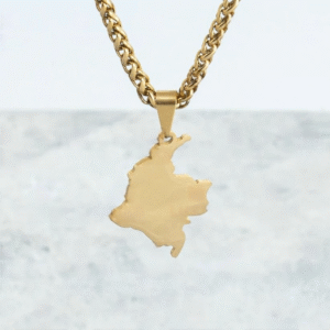 Dije Colombia en Oro Laminado 18k – Orgullo que Brilla.