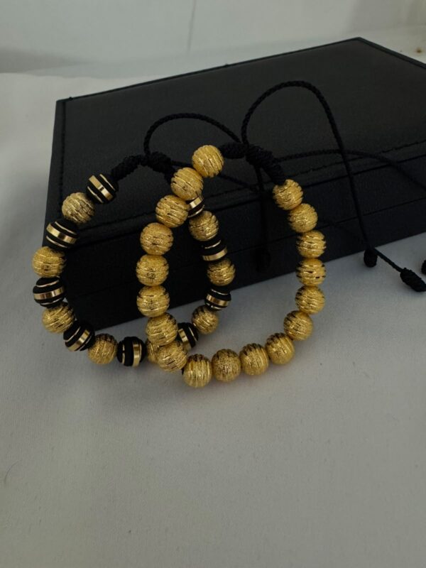 Dúo de Pulseras Balín Italiano Negro y Dorado Oro Laminado 18K  8 mm | Elegancia y Estilo