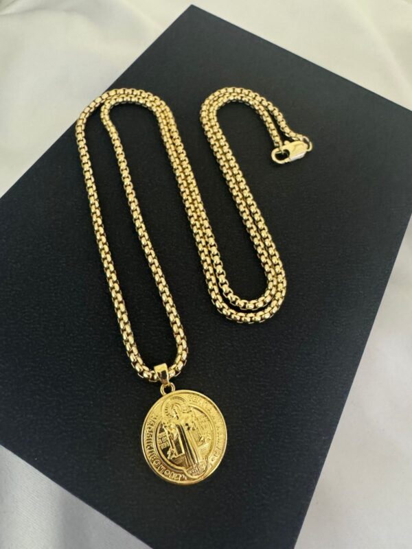 Collar San Benito Oro Laminado 18K | Protección y Fe