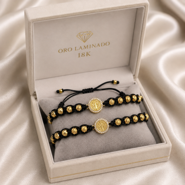 Set de 2 Pulseras San Benito Negras Oro Laminado 18K | Fe y Protección