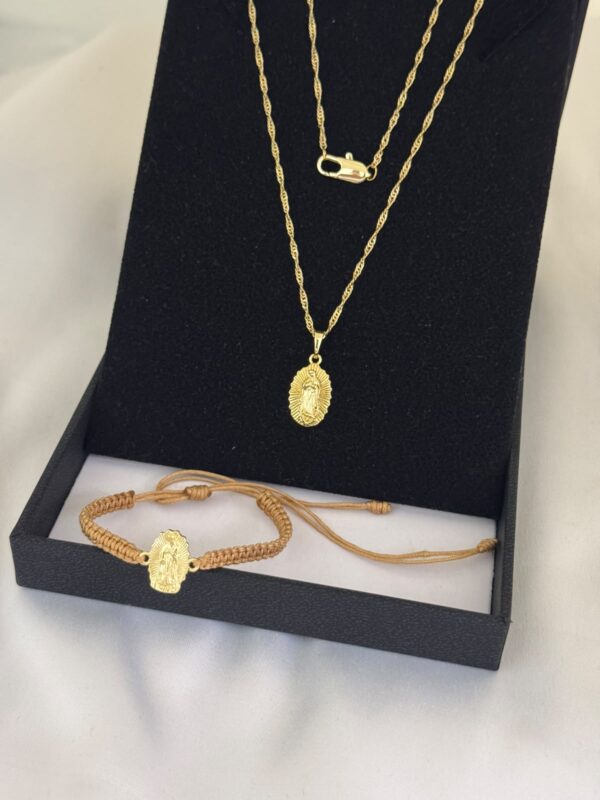 Cadena Singapur 45 cm + Dije Virgen de Guadalupe + Pulsera Oro Laminado 18K